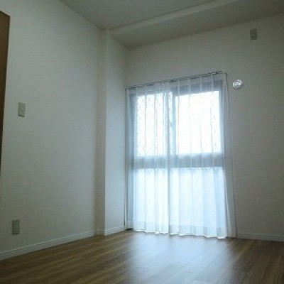 洋室:6帖