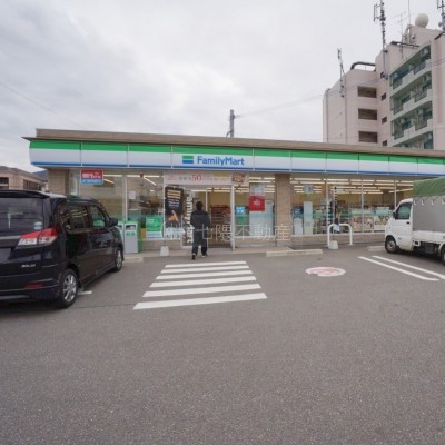 コンビニ