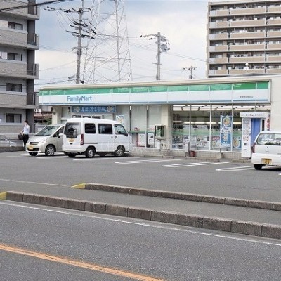 ファミリーマート筑紫野俗明院店(徒歩1分)