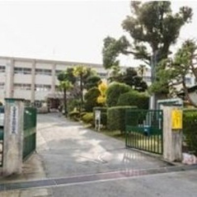 山川小学校