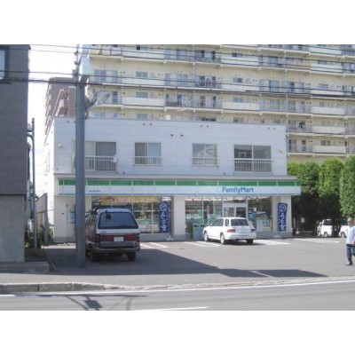 ファミリーマート東札幌6条店
