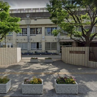 松島小学校(約340m)