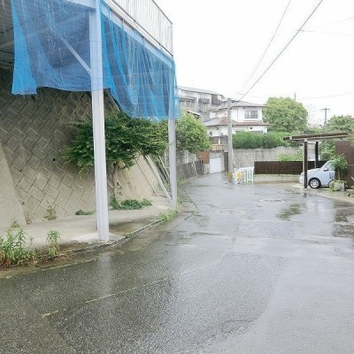 西側道路
