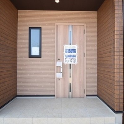 ダウンライト装備で夜でも安心できます