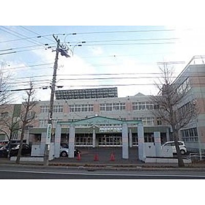 札幌市立米里小学校まで704m