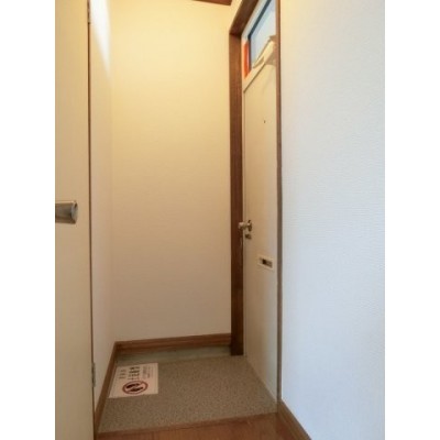 毎日通る玄関はこちらです