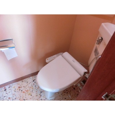 ゆったりとした空間のトイレです