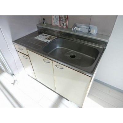 コンパクトなキッチンで掃除もラクラク