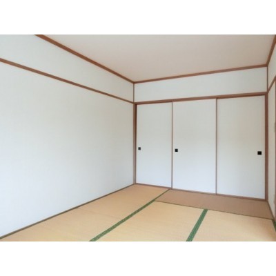 柔らかい畳が心地よい和室