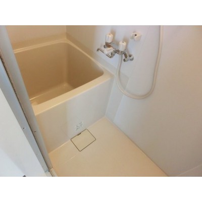 日々の疲れを癒すお風呂付です