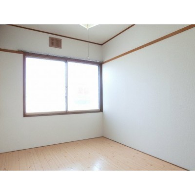 広々とした洋室です