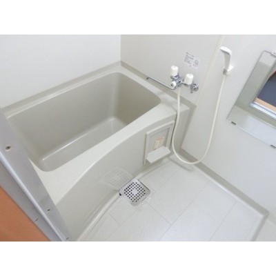 落ち着いた空間のお風呂です