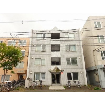 落ち着いた雰囲気の外観です