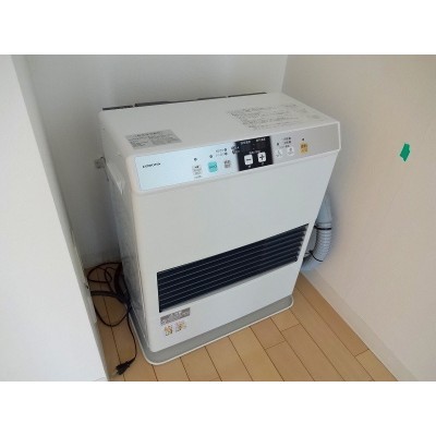 暖かい灯油暖房です