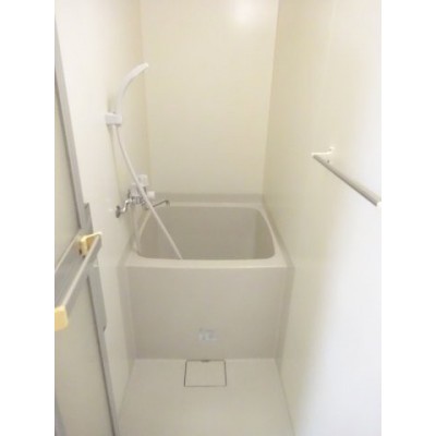 日々の疲れを癒すお風呂付です
