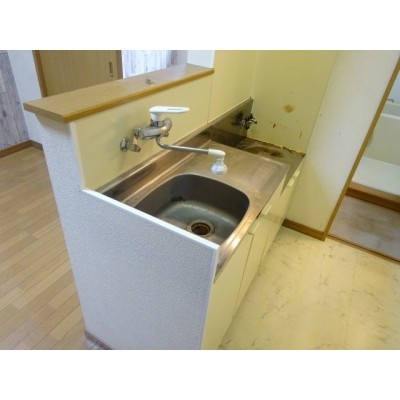 コンパクトなキッチンで掃除もラクラク