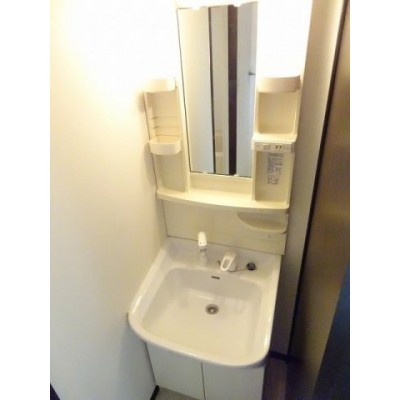 使いやすい独立洗面台です