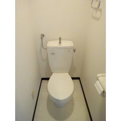 シンプルで使いやすいトイレです