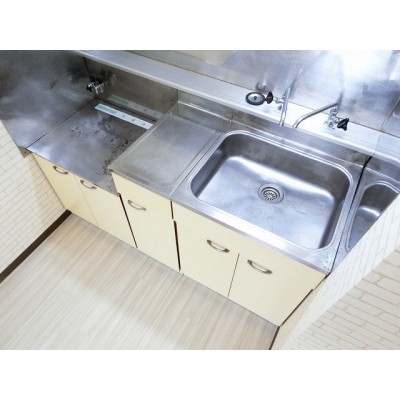 コンパクトなキッチンで掃除もラクラク