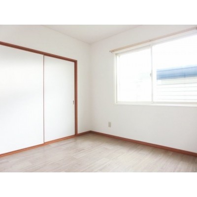 個人の部屋や寝室として使える洋室です