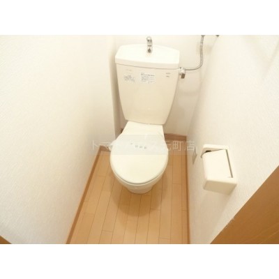 コンパクトで使いやすいトイレです