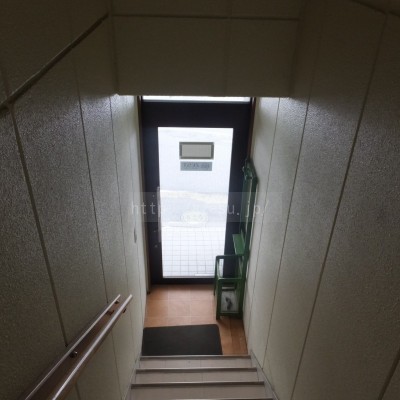 2階 路面側 専用階段