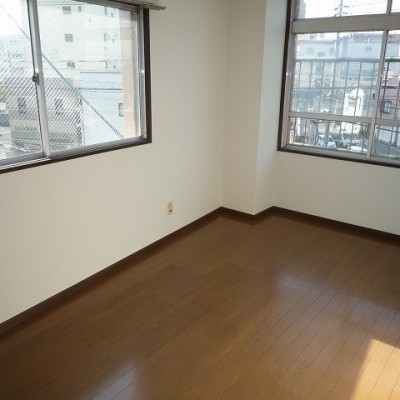 302号室内
