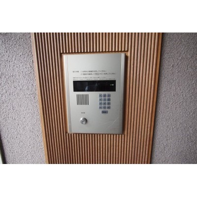 オートロックです。