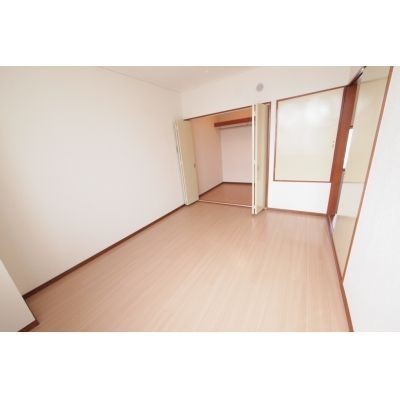 とっても広いウォークインです。