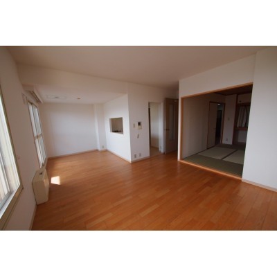 室内、リフォーム済みです。