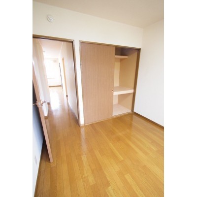 洋室と収納です。