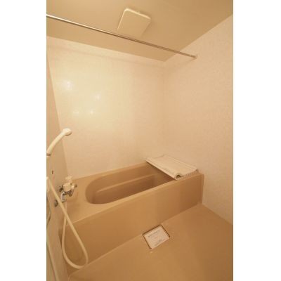 自慢の一坪タイプのユニットバスです。