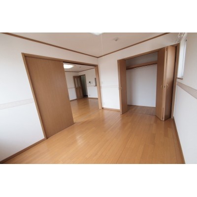 洋室と収納です。
