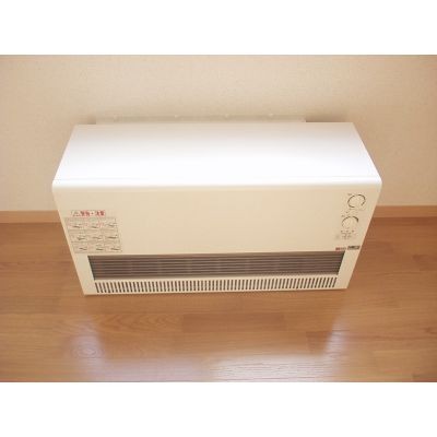 電気暖房器です。