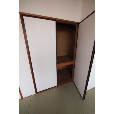 洋室に変更済み・収納です。