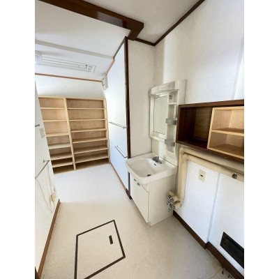 detached この地域の土地参考価格
北海道美唄市東三条南2丁目1-22