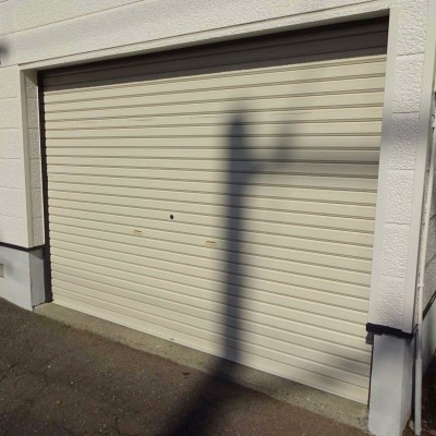 シャッター車庫です。