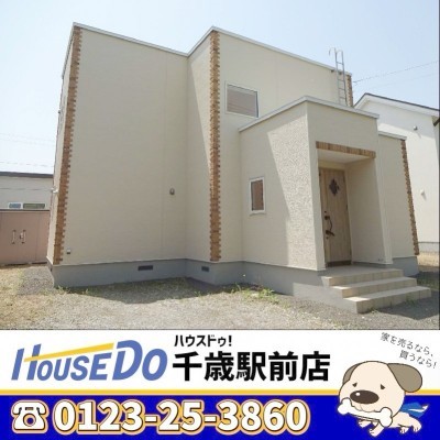 千歳市みどり台南の築浅中古戸建です。