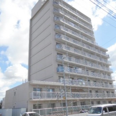 恵庭市本町の鉄筋コンクリート造分譲マンションです。