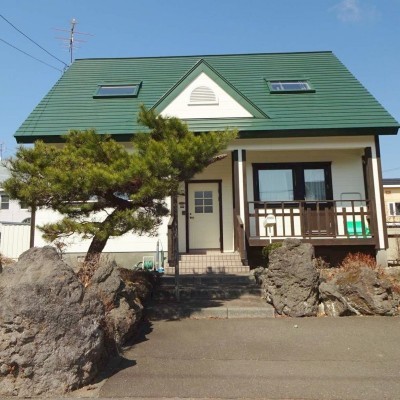 外構も美しく建物を引き立てます。
