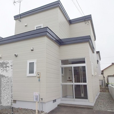 屋根・外壁塗装済みです。