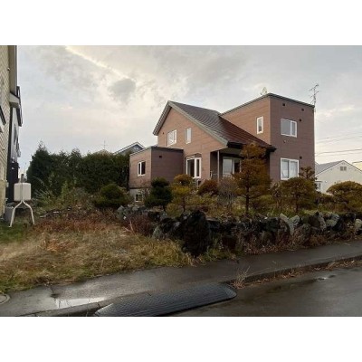 敷地面積約103坪の広い敷地の中古戸建です♪