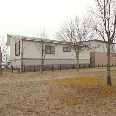 敷地裏手は緑地の為建物が建ちません