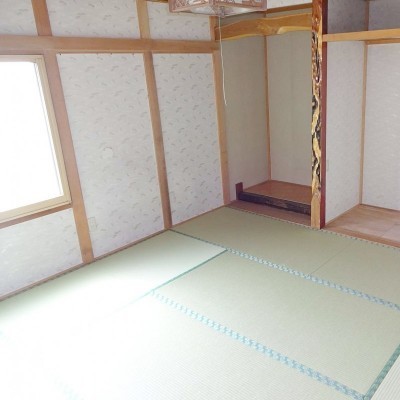 西側和室8帖南向き