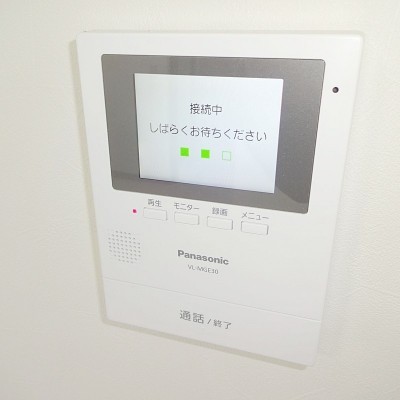 テレビドアモニターホン新設。