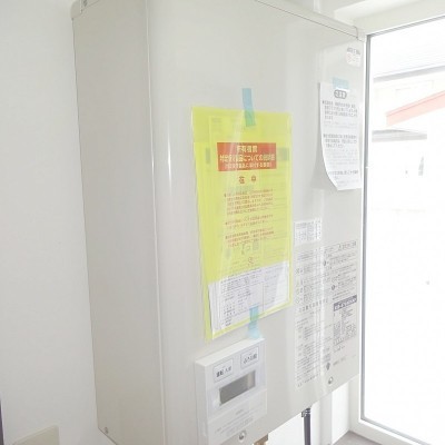 給湯用灯油ボイラーも新品交換済みです。