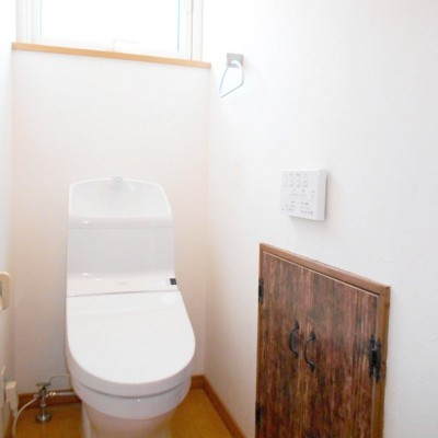 一階トイレです。新品交換済みです。