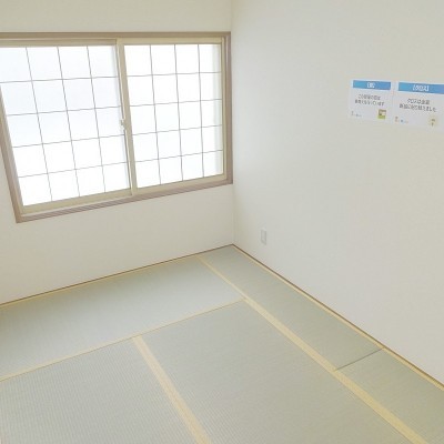 南西向きで日当たりのある和室です。