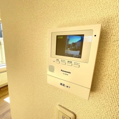 来客時に便利、TVモニター付きインターホン!