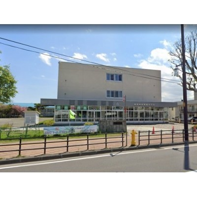 清田小学校まで898m